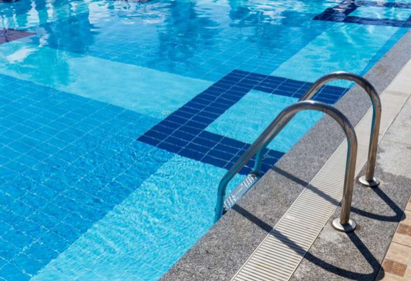 Plomería y sistemas de agua en piscinas (4)