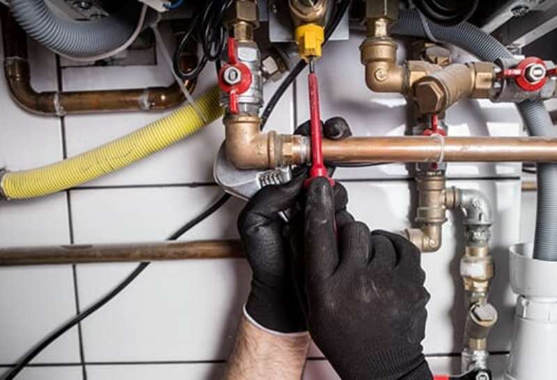 Problemas de plomería comunes en empresas causas y soluciones (2)